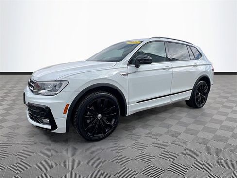 Used 2021 Volkswagen Tiguan SE R-Line image 3