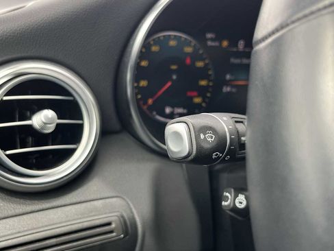 Used 2022 Mercedes-Benz GLC 300 4MATIC image 31