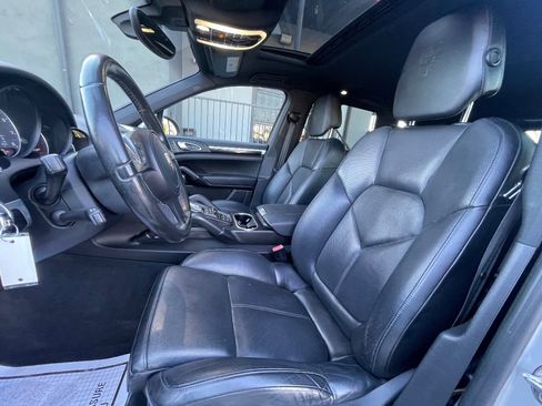 Used 2013 Porsche Cayenne S image 11