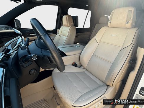 Used 2024 Cadillac Escalade Premium Luxury w/ LPO, Floor Liner Package AWD/4WD image 9