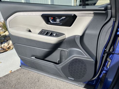 New 2025 Subaru Forester Limited image 17