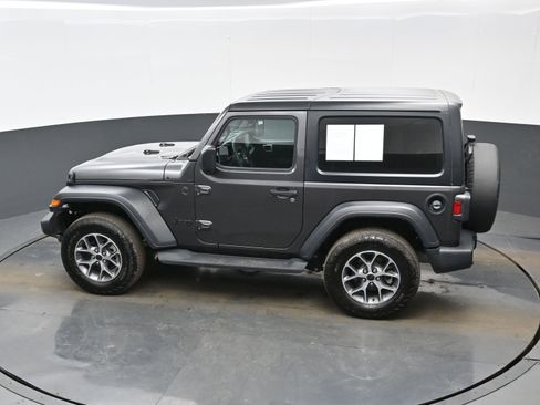 Used 2024 Jeep Wrangler Sport S image 31