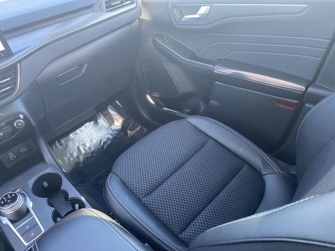 New 2026 Ford Escape SE image 14