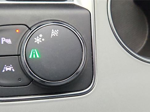 Used 2021 Chevrolet Blazer LT image 39