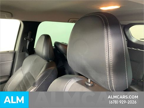 Used 2023 Mitsubishi Outlander SE Black Edition image 17