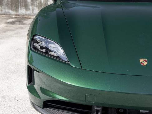 Certified 2025 Porsche Taycan GTS AWD/4WD image 14