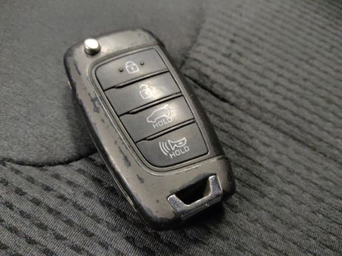 Used 2019 Hyundai Santa Fe SE AWD/4WD image 32