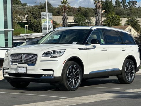 Certified 2023 Lincoln Aviator Reserve w/ Equipment Group 201A image 7