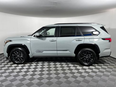Used 2026 Toyota Sequoia Platinum AWD/4WD image 8