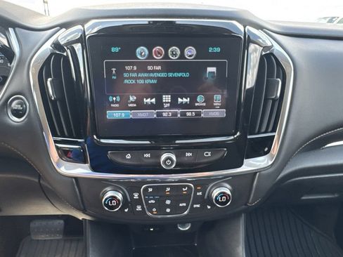 Used 2019 Chevrolet Traverse LT AWD/4WD image 17