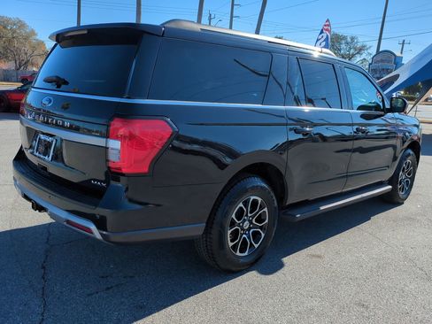 Used 2024 Ford Expedition Max XLT image 4