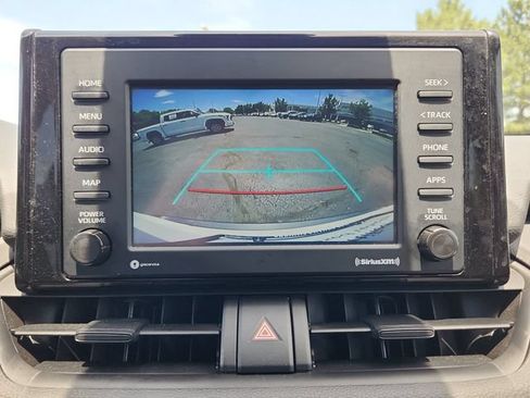 Used 2022 Toyota RAV4 LE AWD/4WD image 29