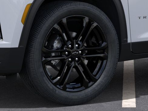New 2026 Chevrolet Traverse LT image 9