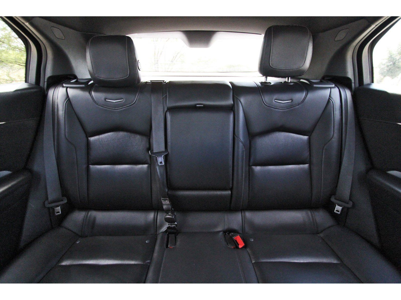 Used 2022 Cadillac XT4 Premium Luxury w/ Enhanced Visibility Package FWD image 14
