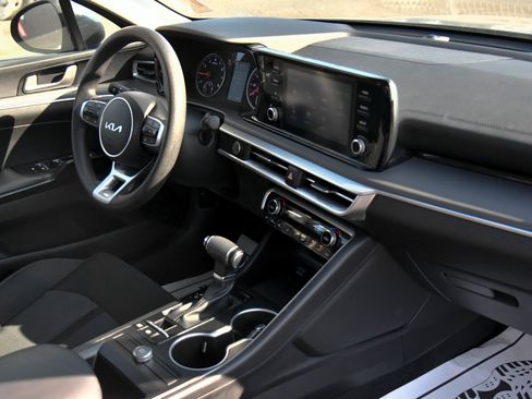 Used 2023 Kia K5 LXS image 39