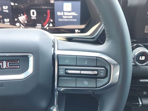 New 2025 GMC Canyon Elevation w/ Convenience Package image 11