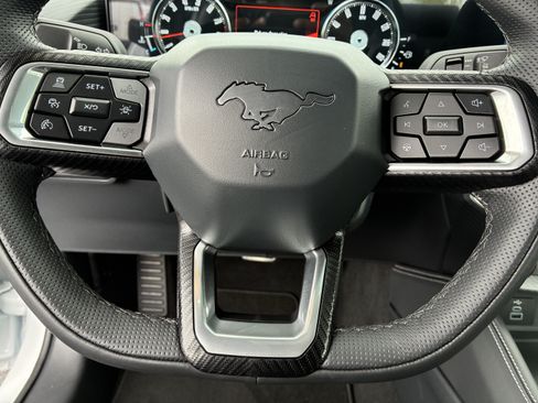 Used 2025 Ford Mustang GT Premium RWD image 24