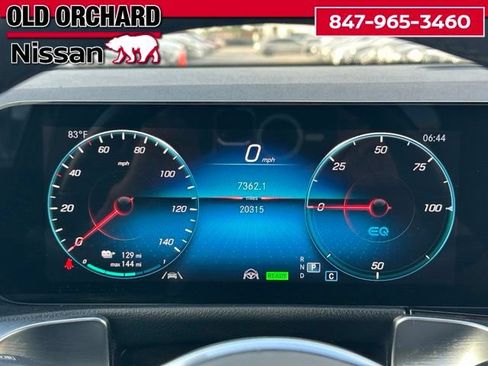 Used 2023 Mercedes-Benz EQB 300 4MATIC image 24