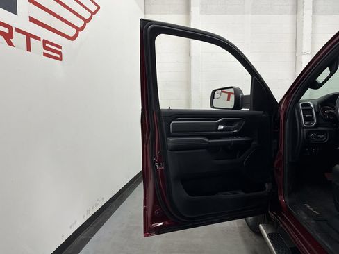 Used 2019 RAM 1500 Big Horn AWD/4WD image 35