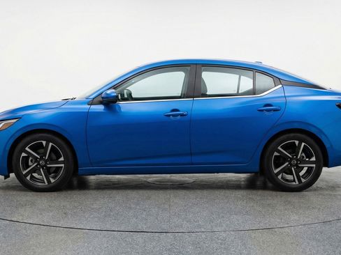 Used 2025 Nissan Sentra SV FWD image 5