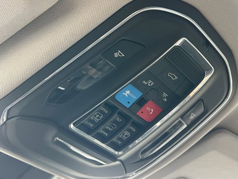 Used 2021 Jeep Grand Cherokee L Limited image 25