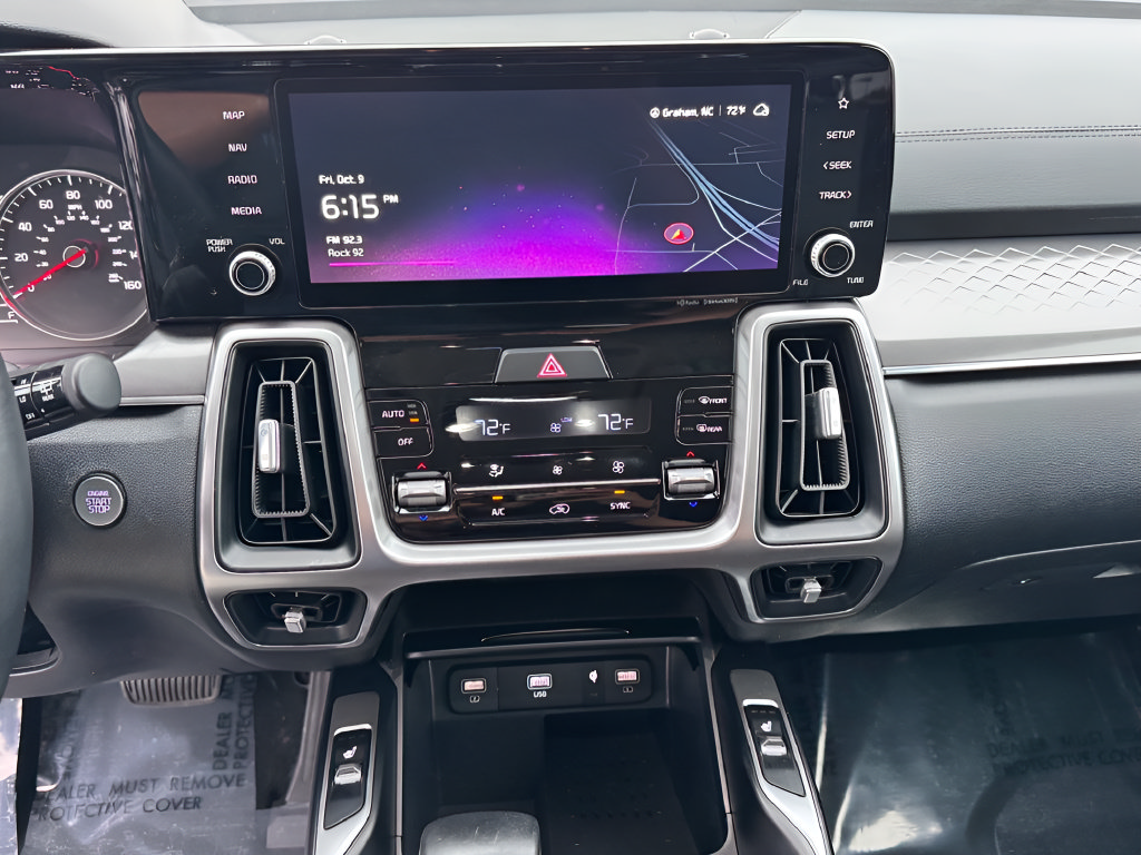 Used 2023 Kia Sorento S w/ Panoramic Sunroof Package FWD image 17