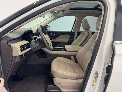 Used 2023 Lincoln Aviator 2WD w/ Premium Package image 17