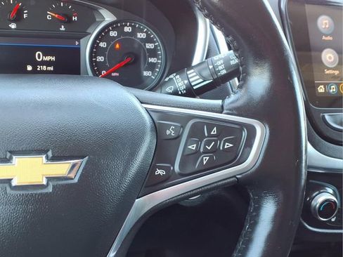 Used 2022 Chevrolet Equinox Premier image 11