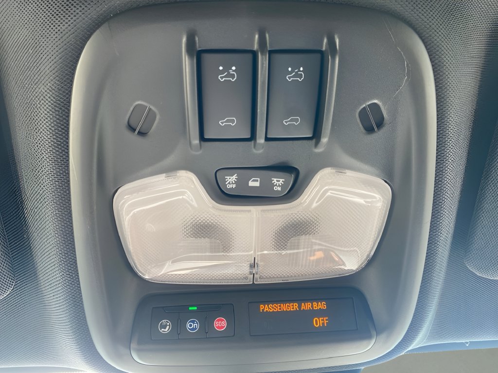 Used 2024 Chevrolet Colorado Z71 w/ Advanced Trailering Package AWD/4WD image 28