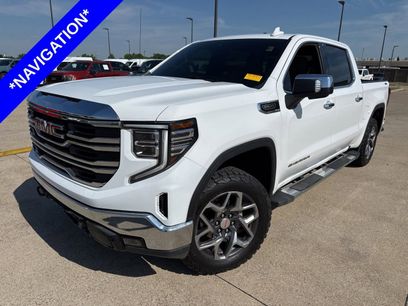 Used 2022 GMC Sierra 1500 SLT w/ SLT Convenience Package