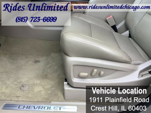 Used 2017 Chevrolet Suburban Premier AWD/4WD image 13