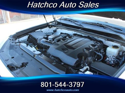 Used 2015 Toyota 4Runner SR5 AWD/4WD image 12