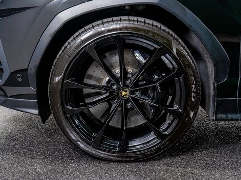 Used 2021 Lamborghini Urus image 20