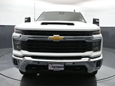 Used 2024 Chevrolet Silverado 2500 LT AWD/4WD image 26