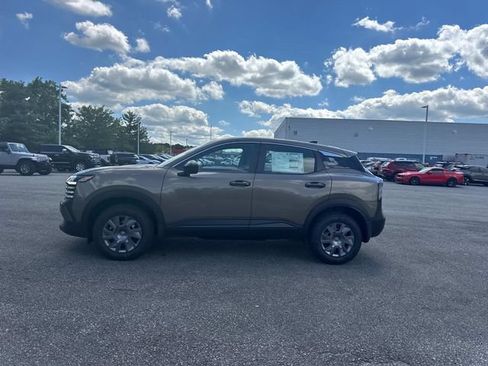 New 2026 Nissan Kicks S FWD image 7