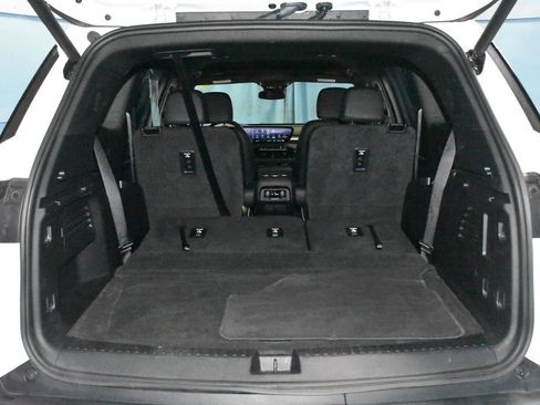 Used 2025 Buick Enclave Preferred image 31