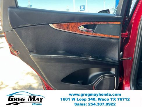 Used 2019 Lincoln Nautilus Select w/ Cargo Utility Package FWD image 19