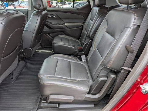 Used 2021 Chevrolet Traverse RS FWD image 31