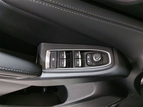 Used 2023 Subaru Ascent Limited image 29