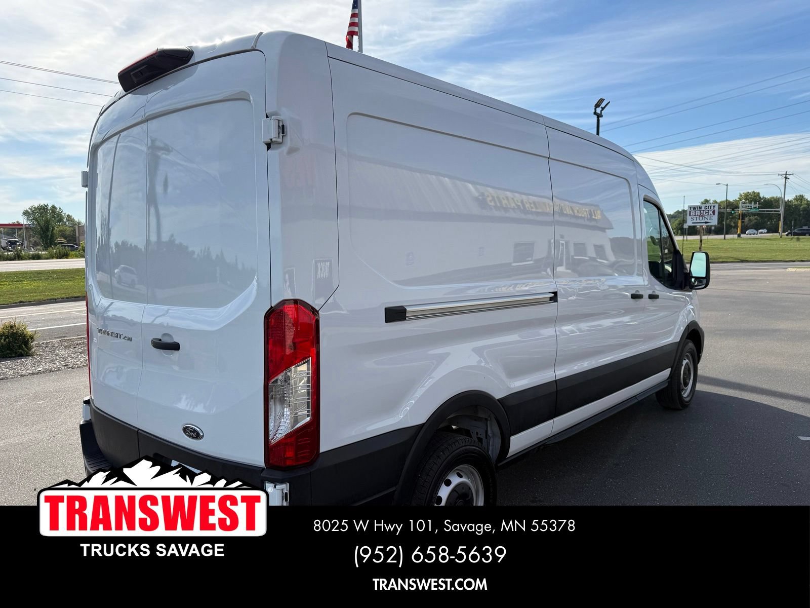 Used 2025 Ford Transit 250 148 Medium Roof RWD image 14