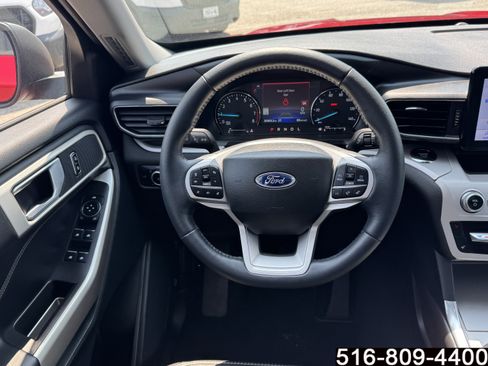 Used 2023 Ford Explorer XLT w/ Equipment Group 202A AWD/4WD image 15