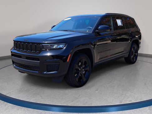 Used 2023 Jeep Grand Cherokee L Laredo AWD/4WD image 1