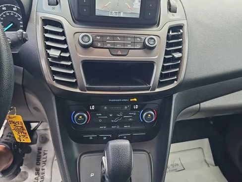 Used 2020 Ford Transit Connect XL FWD image 17