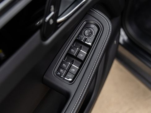 New 2026 Porsche Macan Turbo image 24