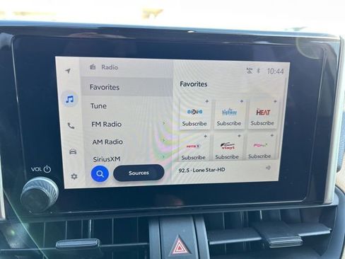 Used 2025 Toyota RAV4 XLE image 15