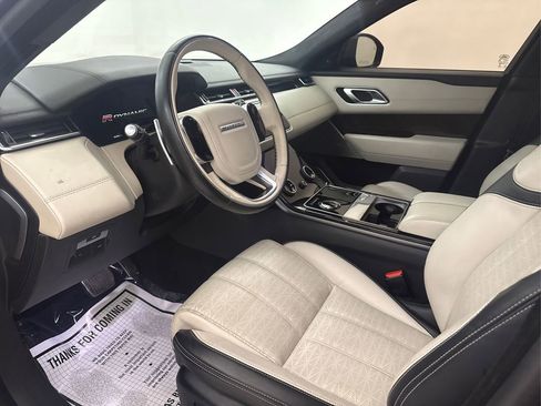 Used 2018 Land Rover Range Rover Velar AWD/4WD image 11