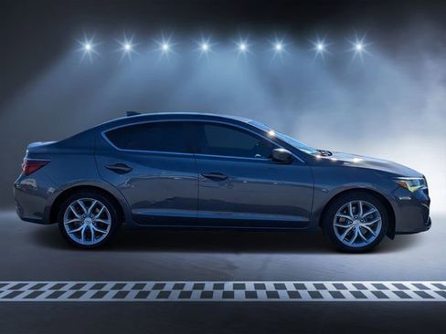 Used 2019 Acura ILX image 2