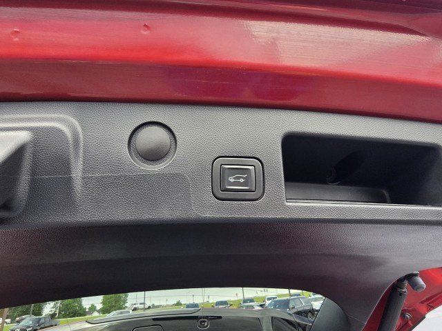 Used 2025 GMC Terrain Elevation w/ Elevation Premium Package AWD/4WD image 14