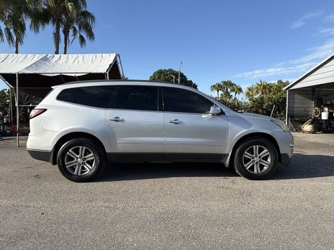 Used 2016 Chevrolet Traverse LT FWD image 4