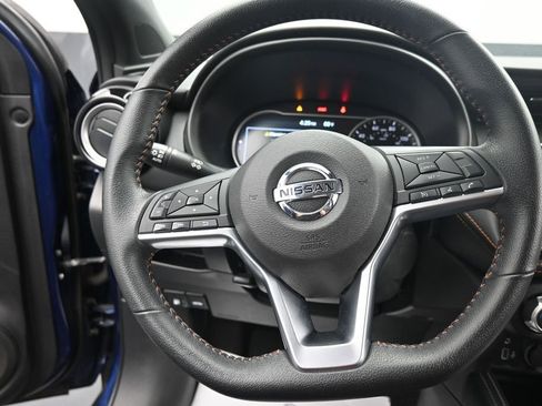 Used 2020 Nissan Kicks SR w/ SR Premium Package FWD image 20